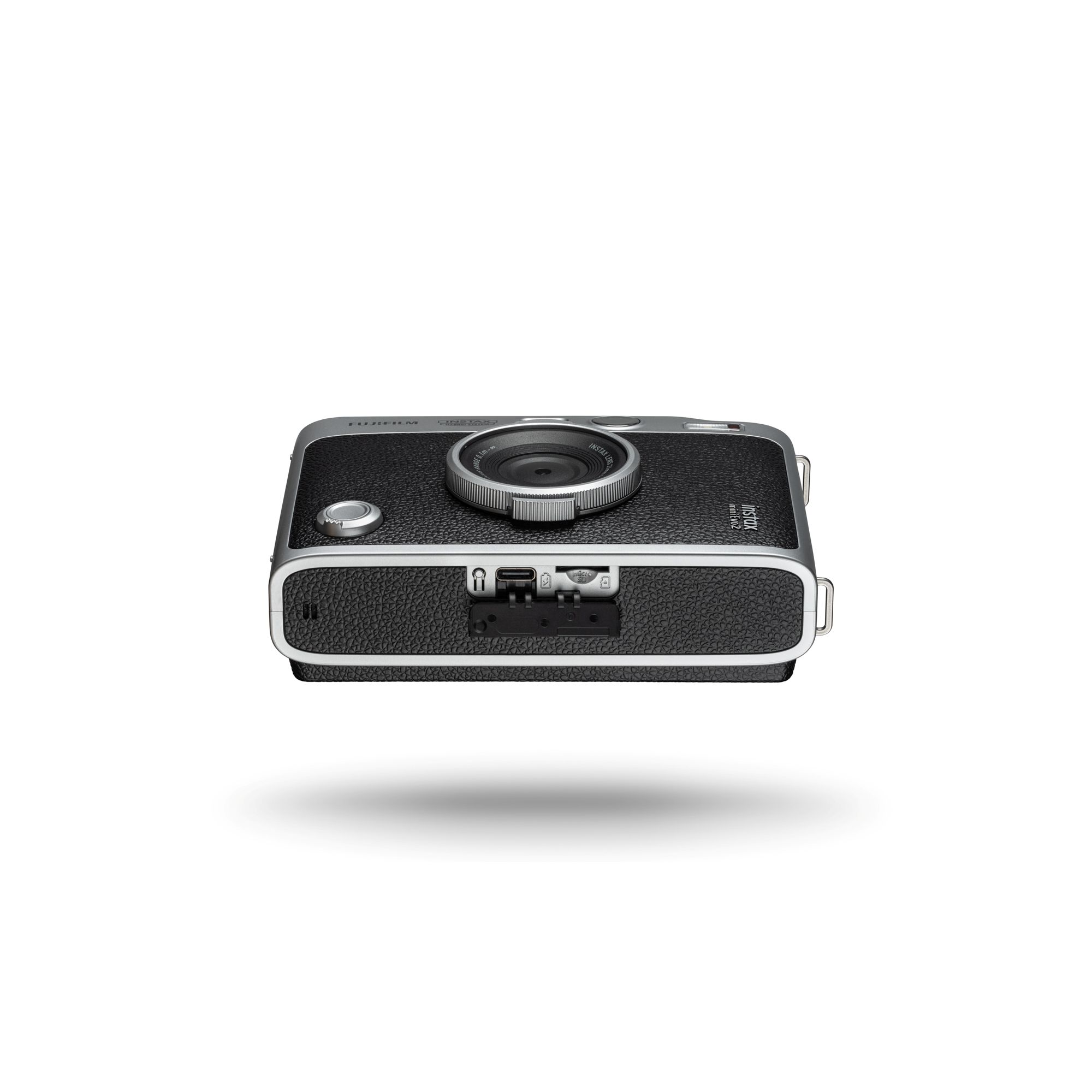 (Retailer ready) 260721 instax mini Evo 2 - Promotional images - 08 USB type-C port (1-1)